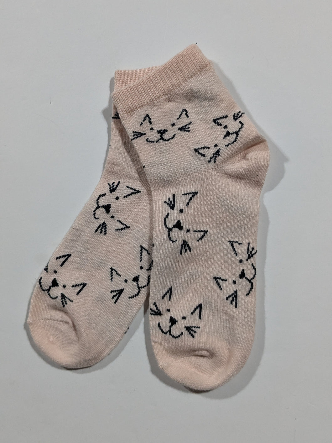 Cat Outline Low Crew Socks