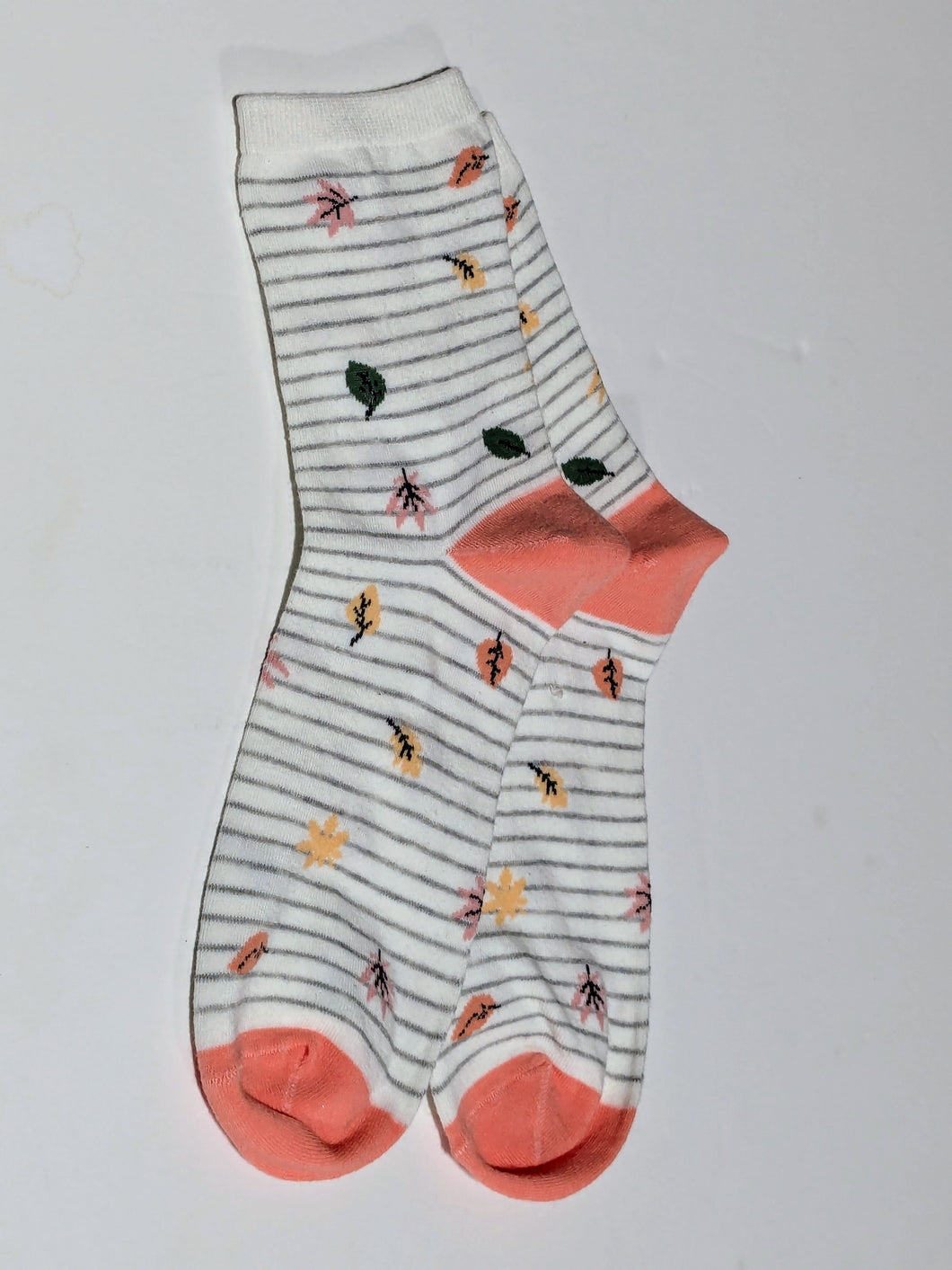 Leaf Striped Crew Socks